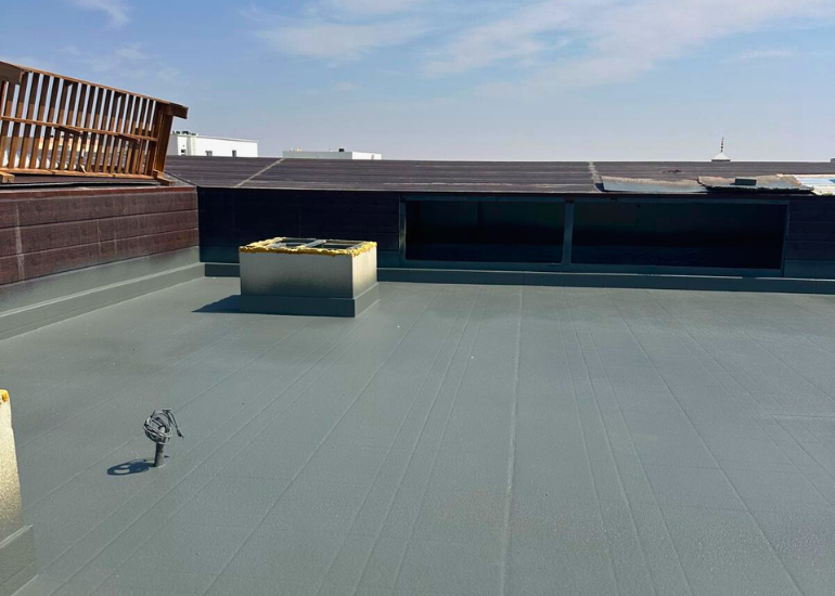 Villa Roof Insulation with Waterproof Polyurea Coating