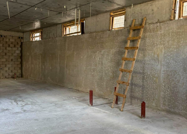 Basement Insulation with Crestline System in Umm Al Amad – 20-Year Warranty